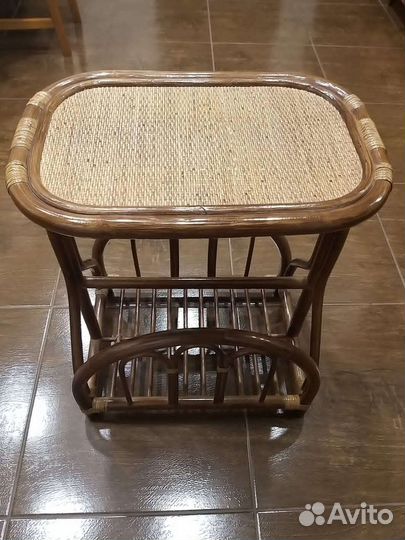 Газетница,столик,журнальный,подставка. ротанг