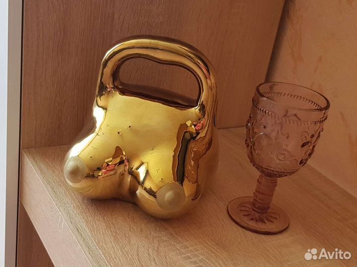 Копилка Грудь золотистый цвет 20 см