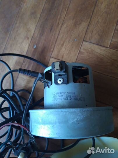 Электродвигатель пылесоса