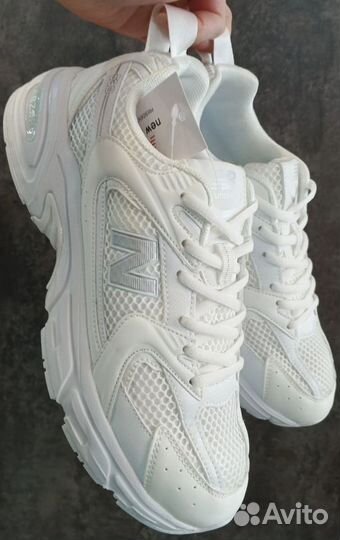 Кроссовки New balance новые белые