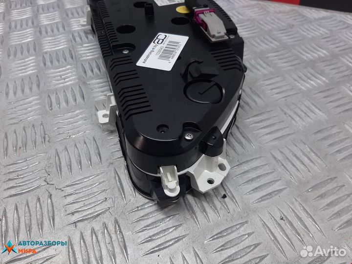 Щиток приборов (приборная панель) Audi Q7 4L 2009