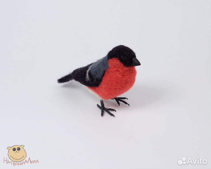 Снегирь из шерсти фигурка подарок для мамы сестры