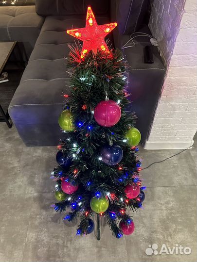 Ель искусственная 120 см с гирляндой