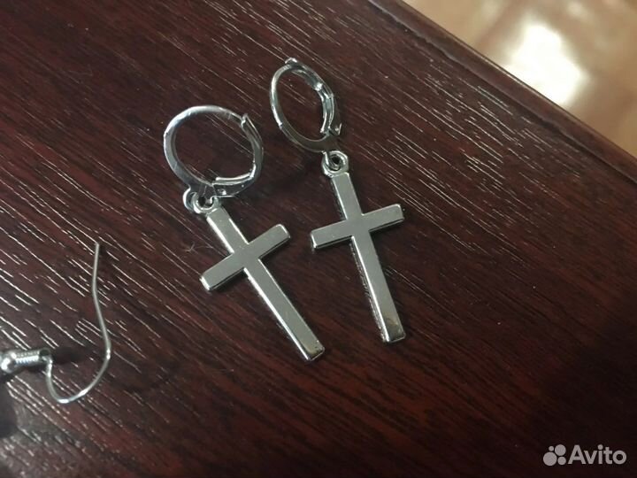 Серьги крестики