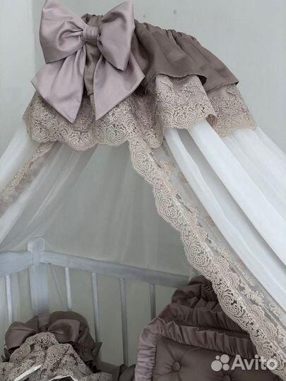 Комплект в кроватку и на выписку