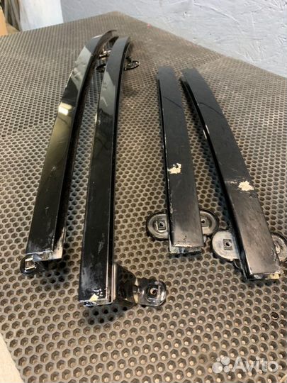 Направляющая стекла двери Bentley Continental