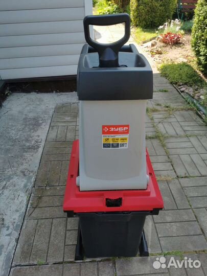 Измельчитель веток садовый Зубр зиэ 40-2500