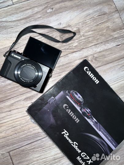 Компактный фотоаппарат canon