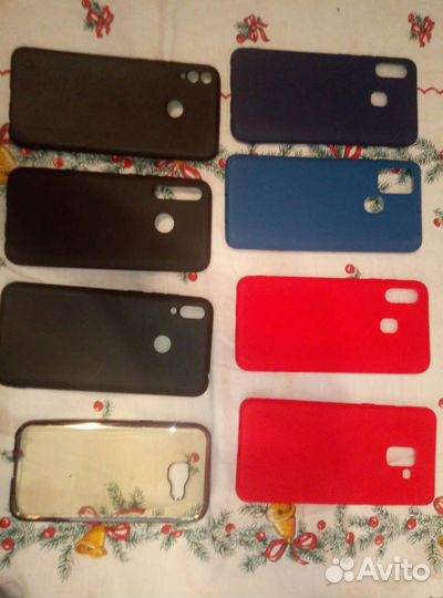 Чехлы на телефон 50штук