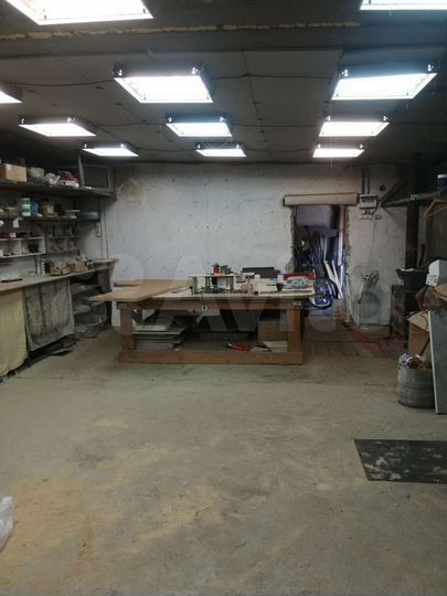 Гараж, > 30 м²