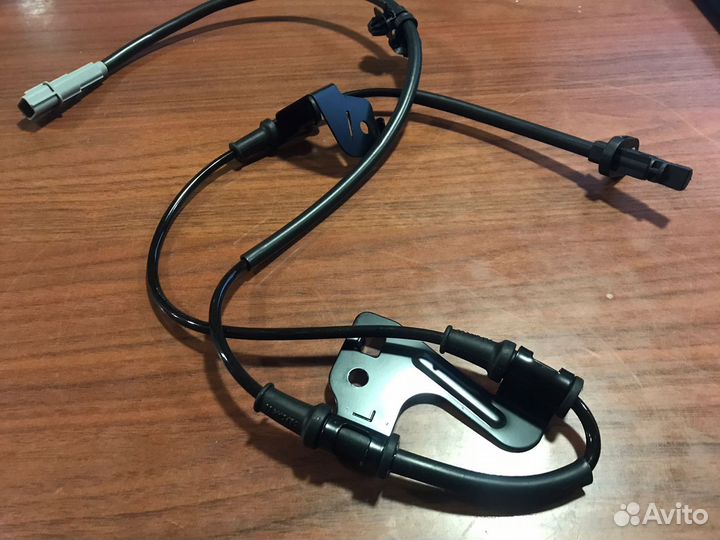 Датчик абс передний левый на kia rio 4/ solaris 2