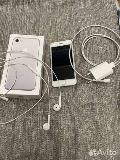 iPhone 7, 32 ГБ