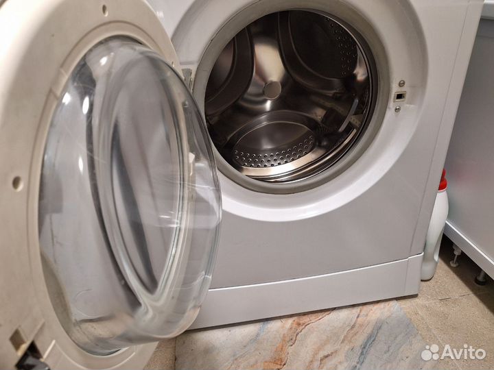 Стиральная машинка Indesit wiun 81