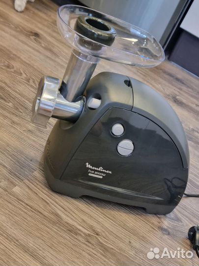 Электромясорубка Moulinex HV8 ME622832