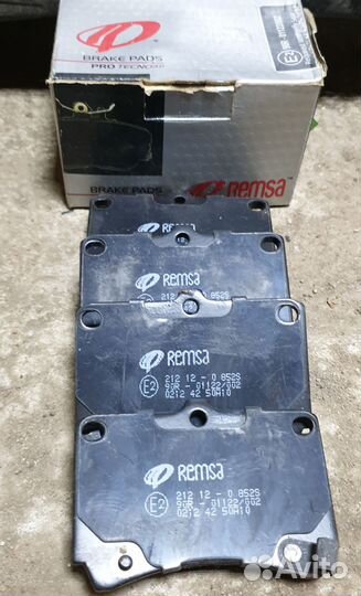 Тормозные колодки Kia Rio 00