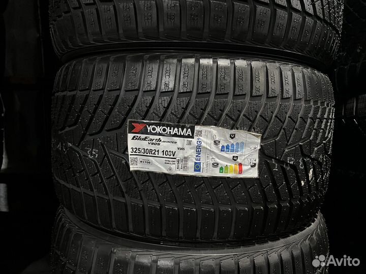 Yokohama BluEarth Winter V905 325/30 R21 и 285/35 R21 108V