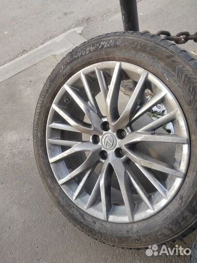 Комплект ориг. колёс Lexus R-20 Nokian (5x114,3)