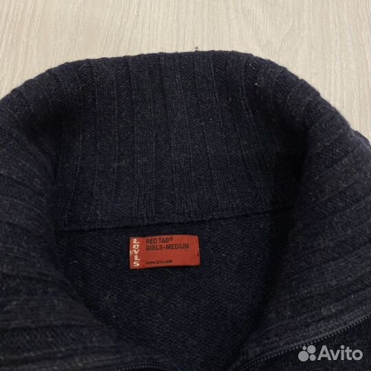 Женский свитер Levis