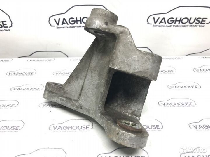 Кронштейн кпп Ford Focus MK 1 1.8 2002