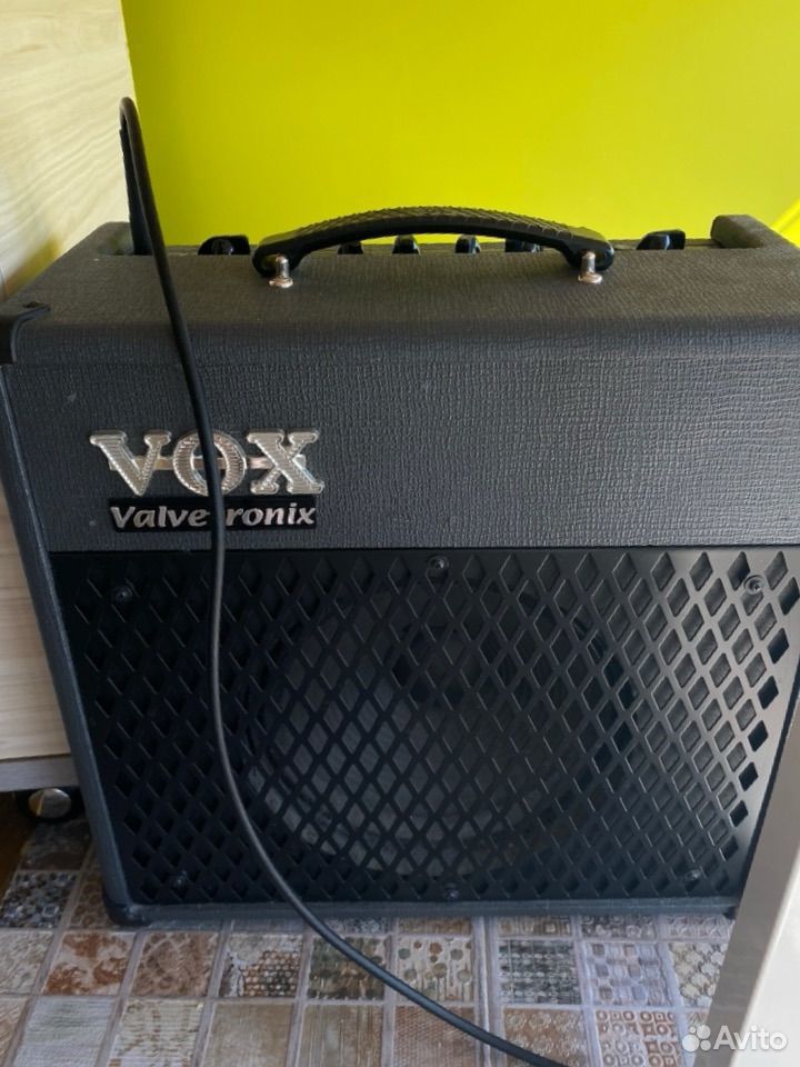 Ламповый комбоусилитель Vox Valvetronix AD15VT