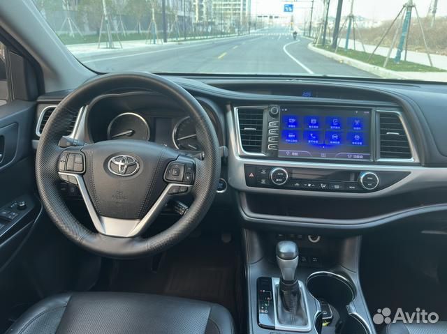 Toyota Highlander 2.0 AT, 2019, 49 000 км