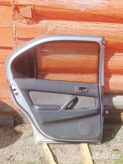 Дверь на camry