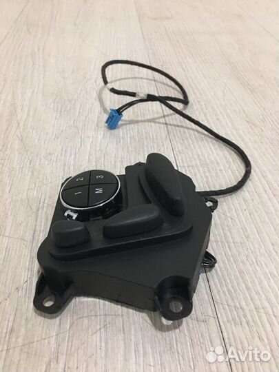 Блок управления сиденьем левый Mercedes Benz E280