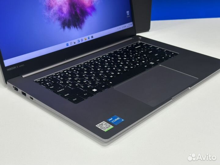 Новый ноут IPS 8G озу SSD256g Core i3 11th Металл