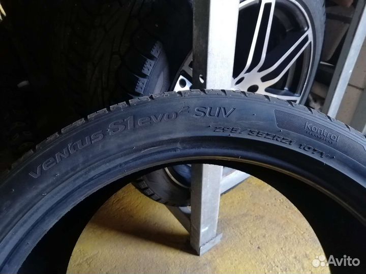 Hankook Ventus S1 Evo2 SUV K117A 295/35 R21