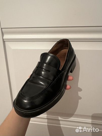 Лоферы женские