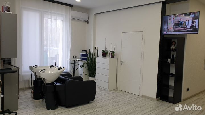 Продаётся действующий салон красоты