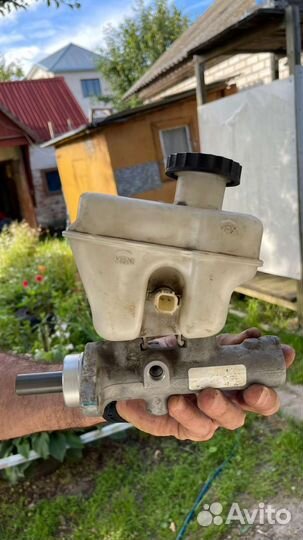 Главный тормозной цилиндр мазда трибьют