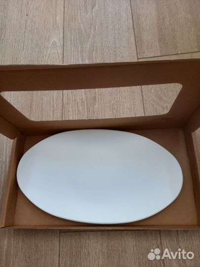 Керамическое блюдо в подарочной упаковке