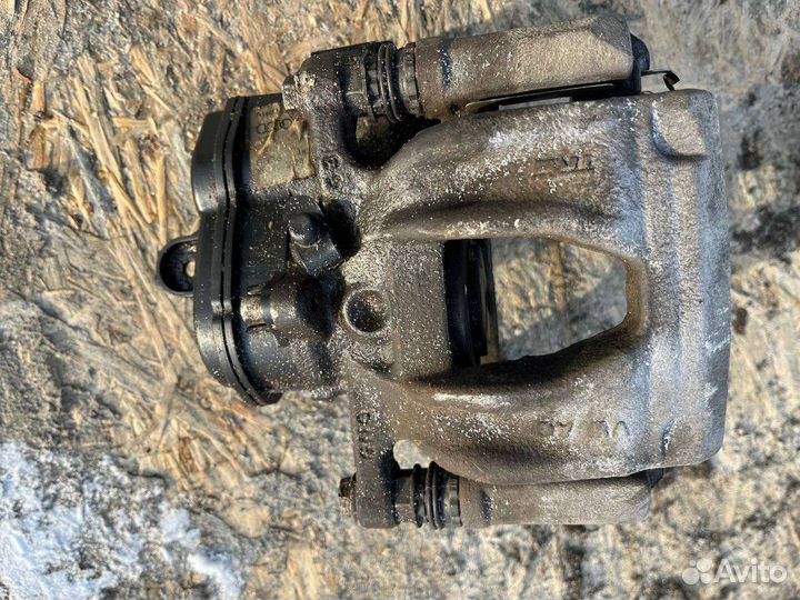 Суппорт задний тормоза 330 audi q7 а4 а5 q5 A6 a7