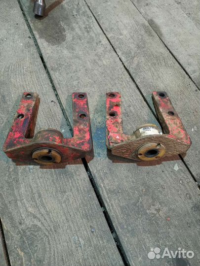 Кронштейн растяжки ваз