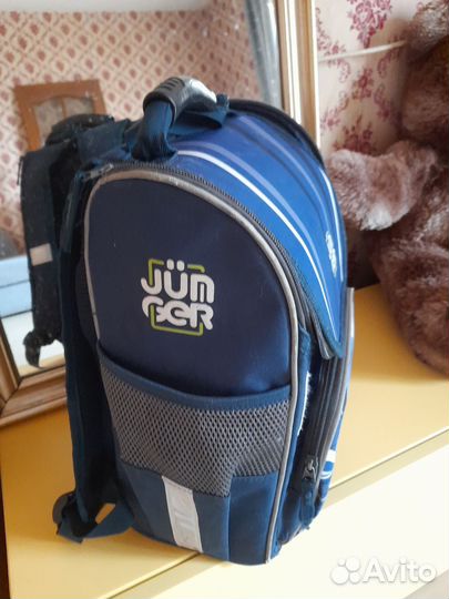 Школьный рюкзак с пеналом