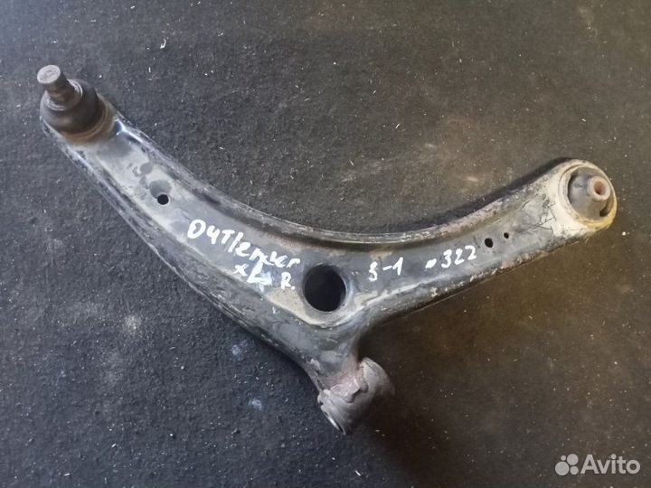 Рычаг подвески передний правый Mitsubishi