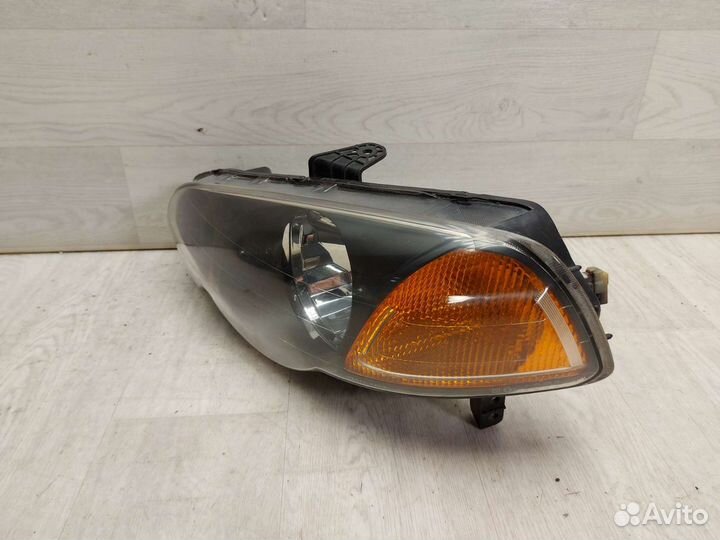 Фара левая Honda HR-V 1998-2001