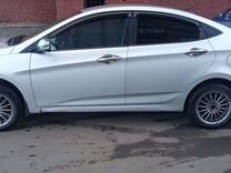 Hyundai Solaris 1.6 AT, 2012, 215 000 км, с пробегом, цена 790 000 руб.