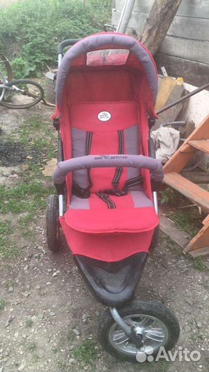 Прогулочная коляска