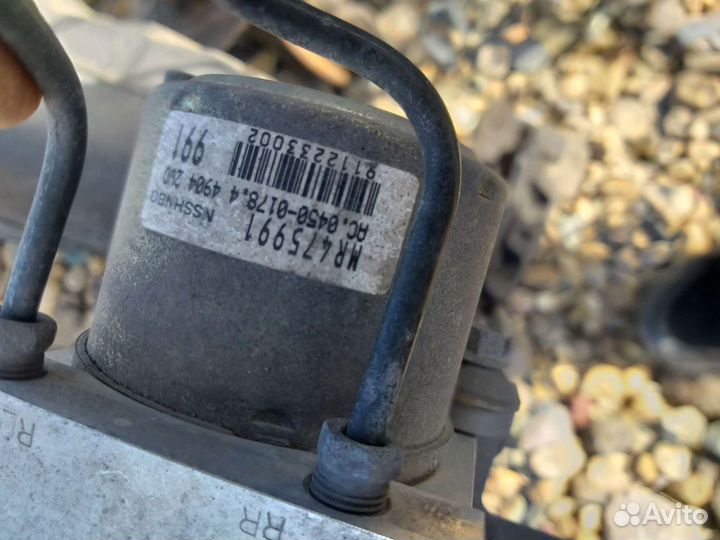 Блок ABS Mitsubishi Space Wagon