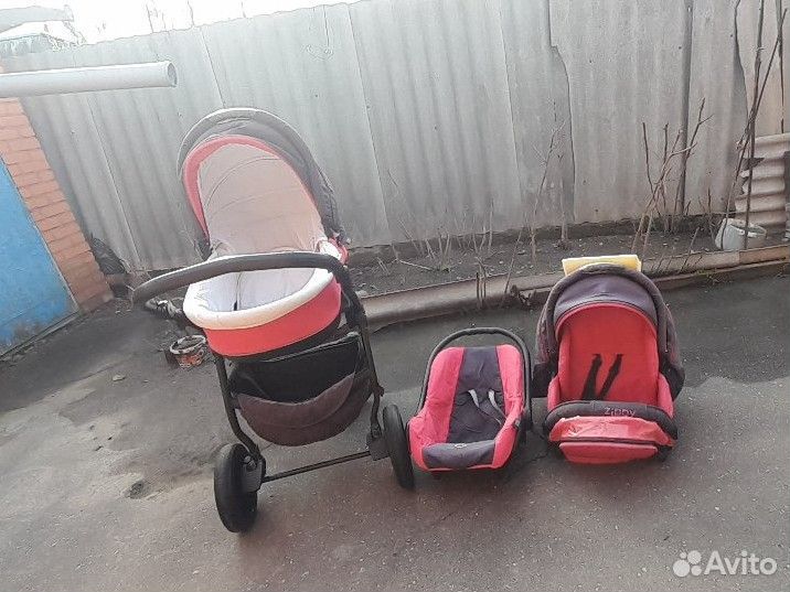 Коляска 3 в 1 tuttis zippy