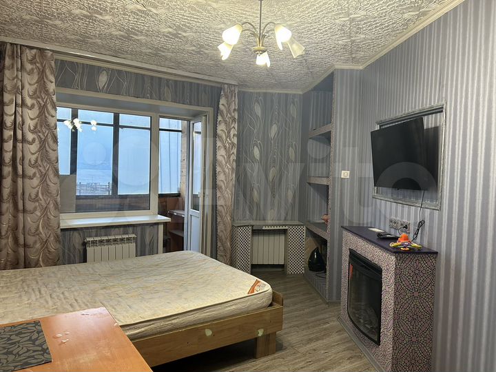2-к. квартира, 52 м², 1/9 эт.