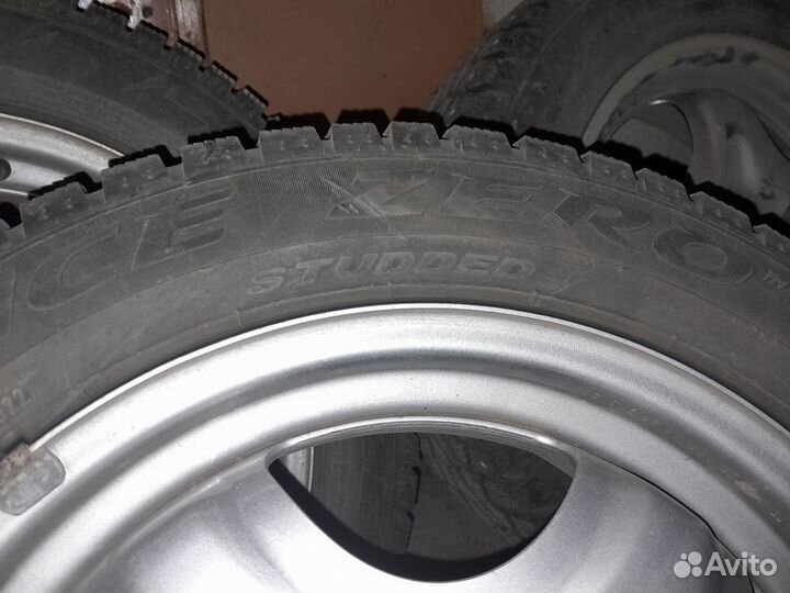 Pirelli Ice Zero 205/55 R16 84T