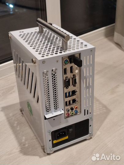 Продам компьютер mini-itx