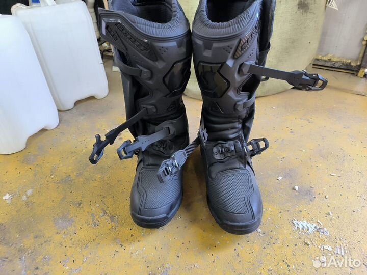 Мотоботы кроссовые