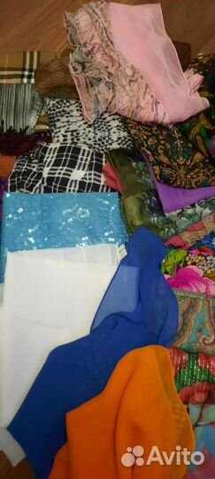 Женские шарфы и платки