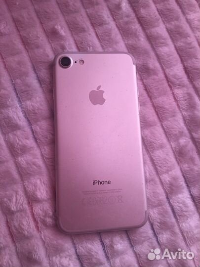 Телефон iPhone 7