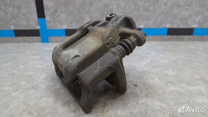 Суппорт передний правый Лада Веста Кросс 1.6 MT