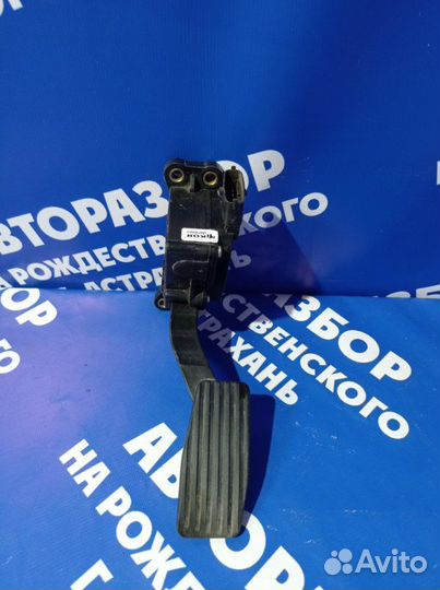 Педаль газа Ваз Лада Приора седан 21126 2013